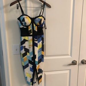 XS MATERIAL GIRL PATTERNED DRESS WITH SLIT